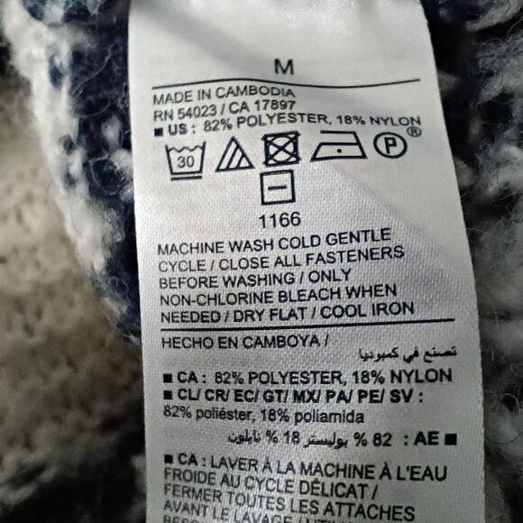 Old Navy Chunky Knit Reindeer Cardigan Nordic Fair Isle Winter Christmas M - Picture 6 of 6